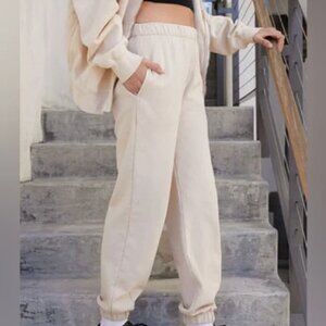 Brandy Melville John Galt cream sweat pant joggers one size